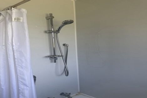 Photo of property in 8 York Place, Cannons Creek, Porirua, 5024