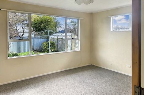 Photo of property in 5 Tait Place, Carterton, 5713