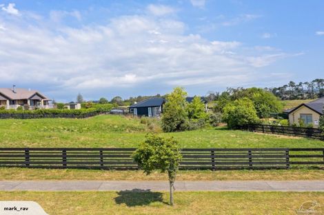Photo of property in 5 Capriole Crescent, Kingseat, Papakura, 2580