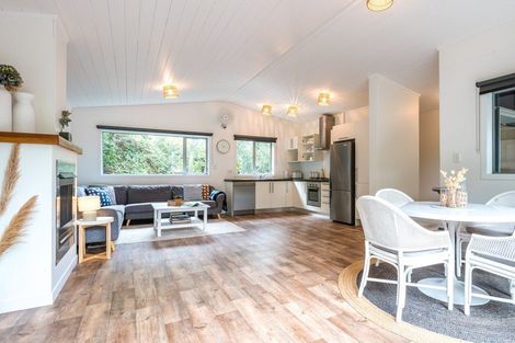 Photo of property in 17 Glen Brook Road, Omiha, Waiheke Island, 1081