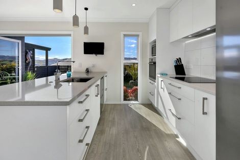 Photo of property in 146 Endeavour Drive, Whitby, Porirua, 5024