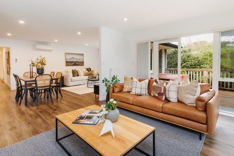 Photo of property in 35 Oram Drive, Turitea, Palmerston North, 4472