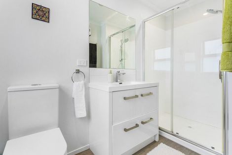 Photo of property in 10 Waitaha Close, Orewa, 0931