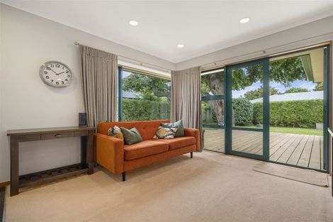 Photo of property in 86 Pahiatua Street, Hokowhitu, Palmerston North, 4410