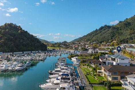 Photo of property in 41a Waikawa Road, Picton, 7220