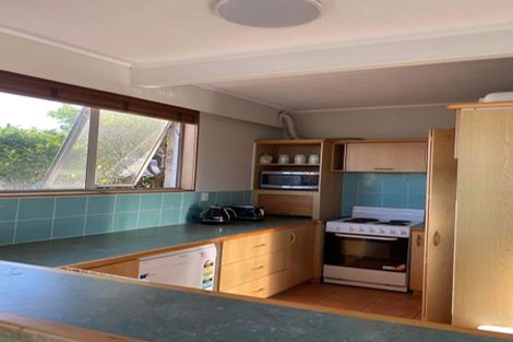 Photo of property in 12 Amorino Drive, Red Beach, 0932