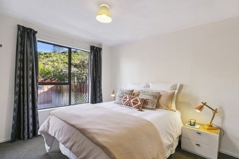 Photo of property in 2/29a Parkvale Road, Karori, Wellington, 6012