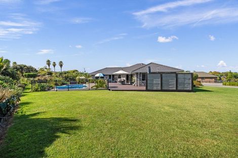 Photo of property in 6 Summerfield Way, Parahaki, Whangarei, 0112