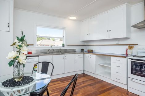 Photo of property in 124 Mangere Road, Otahuhu, Auckland, 1062