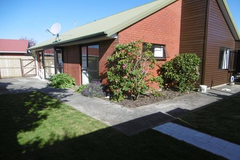 Photo of property in 1/9b Prestons Road, Redwood, Christchurch, 8051