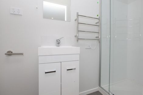 Photo of property in 15/10 Burrows Place, Frankton, Hamilton, 3204