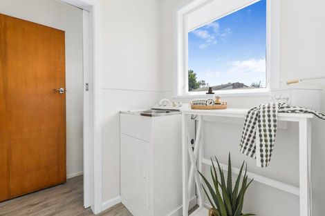 Photo of property in 28 Northolt Road, Fairview Downs, Hamilton, 3214