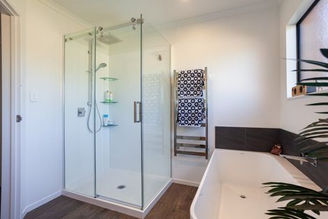 Photo of property in 54 Pacific View Road, Papamoa Beach, Papamoa, 3118