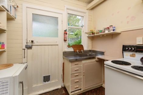 Photo of property in 33 Bentinck Avenue, Strathmore Park, Wellington, 6022