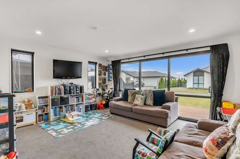 Photo of property in 6 Hapua Lane, Pegasus, 7612