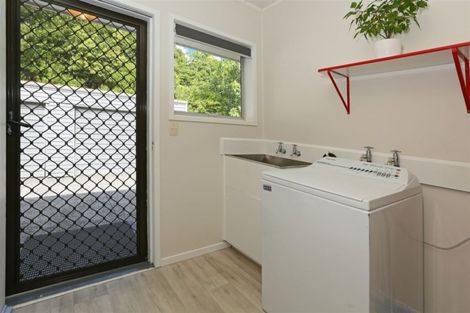 Photo of property in 5/1 Takapu Street, Henderson, Auckland, 0612