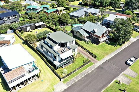 Photo of property in 4a Moray Place, Whiritoa, Whangamata, 3691