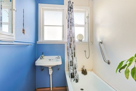 Photo of property in 54 Domett Street, Westport, 7825