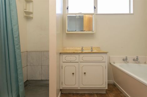 Photo of property in 60 Matuku Street, Two Mile Bay, Taupo, 3330