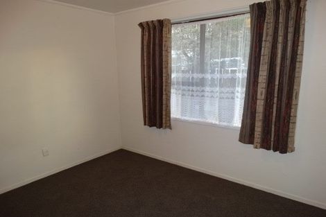 Photo of property in 28 Beauchamp Drive, Massey, Auckland, 0614