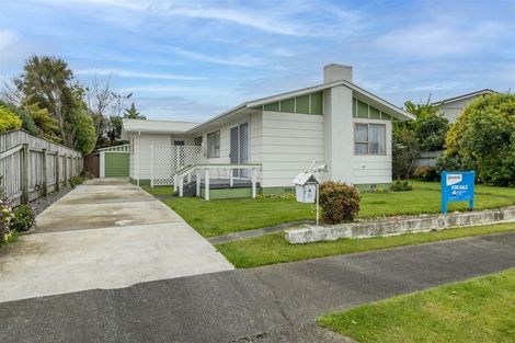 Photo of property in 16 Matipo Street, Levin, 5510