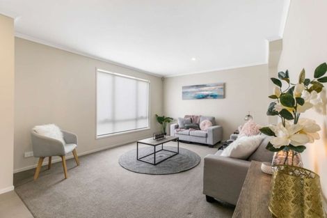 Photo of property in 17 Akeake Lane, Manurewa, Auckland, 2102