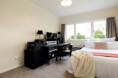 Photo of property in 26 Forest Lake Road, Forest Lake, Hamilton, 3200