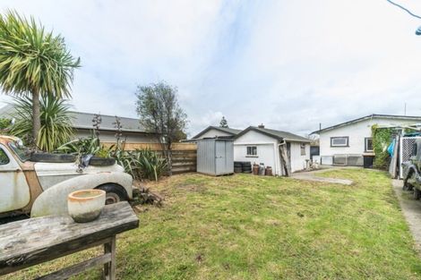 Photo of property in 60 Weston Avenue, Roslyn, Palmerston North, 4414