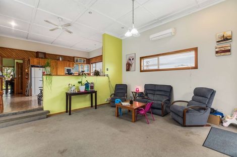 Photo of property in 5 Collingwood Road, Waiuku, 2123