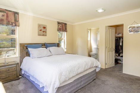 Photo of property in 11 Mcdonnell Road, Arrowtown, 9302