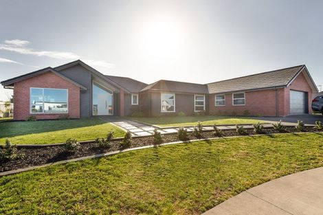 Photo of property in 28 Nikale Street, Cambridge, 3434