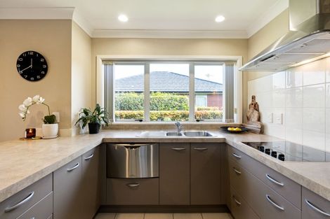 Photo of property in 5 Walter Court, Cambridge, 3434