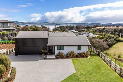 Photo of property in 127 Victory Drive, Wharewaka, Taupo, 3330