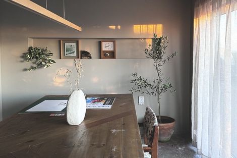 Photo of property in 438 The Esplanade, Island Bay, Wellington, 6023