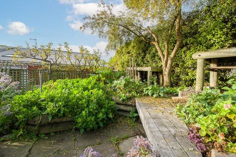 Photo of property in 264 Mount Pleasant Road, Mount Pleasant, Christchurch, 8081