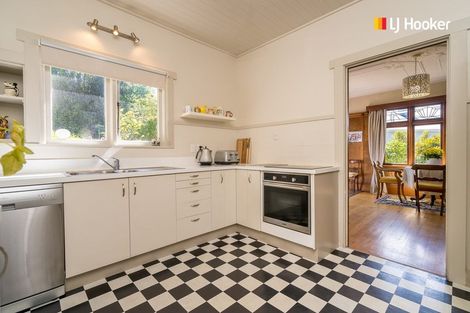 Photo of property in 102 Glenpark Avenue, Mornington, Dunedin, 9011