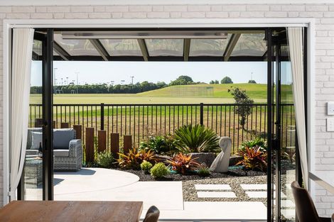 Photo of property in 24 Drabble Crescent, Papamoa Beach, Papamoa, 3118