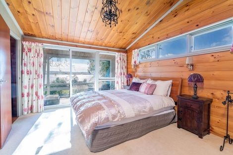 Photo of property in 18 Oregon Drive, Rainbow Point, Taupo, 3330