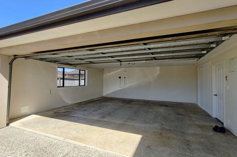 Photo of property in 6 Hampervale Place, Flat Bush, Auckland, 2016