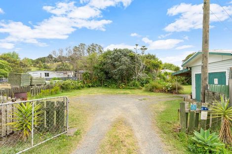 Photo of property in 8 Depot Road, Paparoa, 0571