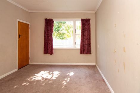 Photo of property in 10 Pahiatua Street, Hokowhitu, Palmerston North, 4410
