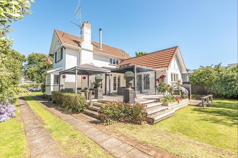 Photo of property in 12 Tarata Street, Saint Johns Hill, Whanganui, 4501