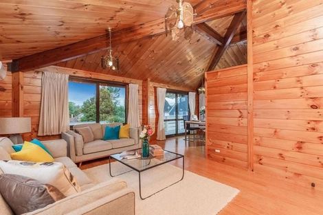 Photo of property in 2/7 Waterloo Road, Milford, Auckland, 0620