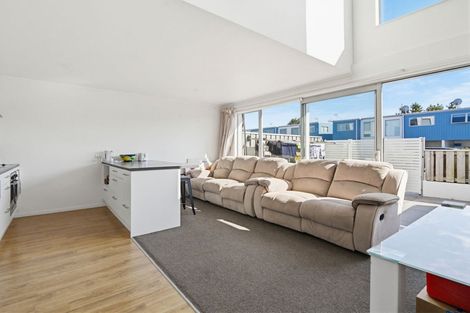 Photo of property in 31 Reynolds Place, Papamoa Beach, Papamoa, 3118