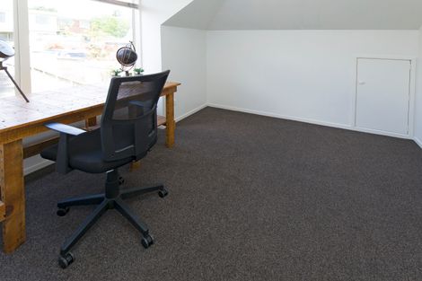 Photo of property in 3/39 Wade River Road, Stanmore Bay, Whangaparaoa, 0932