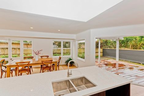 Photo of property in 51 Cambridge Road, Riverhead, 0820