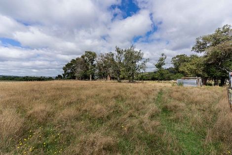 Photo of property in 30 Sandon Block Road, Ohingaiti, Hunterville, 4783