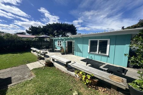 Photo of property in 4 Gloucester Street, Waitarere Beach, Levin, 5510