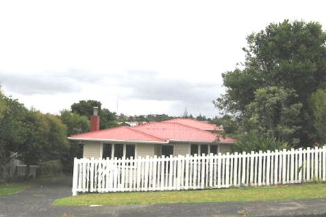 Photo of property in 16 Wylie Avenue, Sunnynook, Auckland, 0620