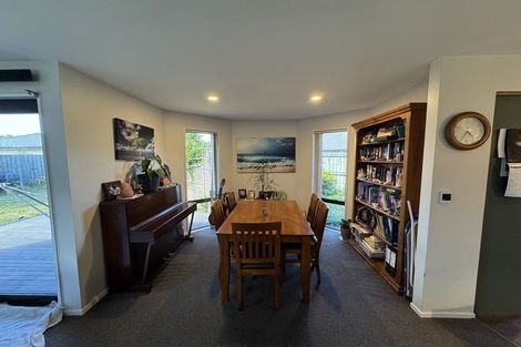 Photo of property in 34 Blue Gum Place, New Brighton, Christchurch, 8083